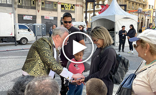 Élio Mágico - Close-Up Magic Élio Mágico